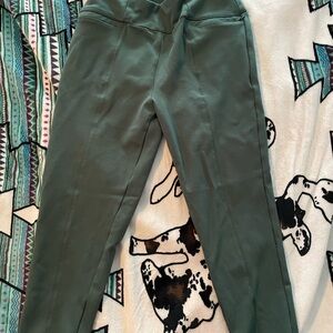 Green High-Waisted Leggings